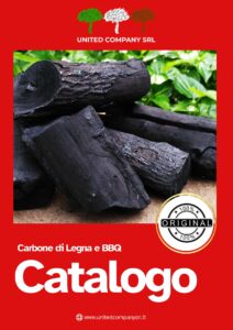 copertina catalogo Carbone di Legna e BBQ United Company Copertina del catalogo Carbone di Legna e BBQ di United Company srl, con pezzi di carbone certificato 100% originale in primo piano.